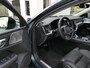 Volvo V60 2.0 T8 Plug-in hybrid AWD Ultimate Dark | Long Range | Facelift | Bowers & Wilkens | Stoelventilatie | Massage | Panoramadak | Nappa | Trekhaak | 19-inch | Head-up display | BLIS | ACC | Apple-/Android Carplay
