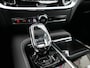 Volvo V60 2.0 T8 Plug-in hybrid AWD Ultimate Dark | Long Range | Facelift | Bowers & Wilkens | Stoelventilatie | Massage | Panoramadak | Nappa | Trekhaak | 19-inch | Head-up display | BLIS | ACC | Apple-/Android Carplay