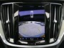 Volvo V60 2.0 T8 Plug-in hybrid AWD Ultimate Dark | Long Range | Facelift | Bowers & Wilkens | Stoelventilatie | Massage | Panoramadak | Nappa | Trekhaak | 19-inch | Head-up display | BLIS | ACC | Apple-/Android Carplay
