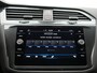 Volkswagen Tiguan 1.4 TSI eHybrid Elegance Automaat - Panoramisch schuif-kanteldak - Leer - 360 camera - Navigatie - Side Assit - LED Matrix