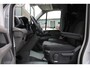 Volkswagen Crafter 30 2.0 TDI L3H3 140pk - Navigatie - DAB - Geveerde Stoel - Camera - Carplay - Rijklaar