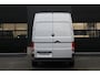 Volkswagen Crafter 30 2.0 TDI L3H3 140pk - Navigatie - DAB - Geveerde Stoel - Camera - Carplay - Rijklaar