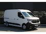 Renault Master T35 2.0 dCi 170pk L2H2 Extra - 2x Schuifdeur - Navigatie - Blind Spot - Camera - Stoelverwarming - Verwarmde voorruit - Rijklaar