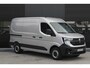 Renault Master T35 2.0 dCi 170pk L2H2 Extra - Navigatie - Camera - 270 gr deuren - Parkeersensoren - Draadloos laden - Rijklaar