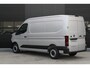 Renault Master T35 2.0 dCi 170pk L2H2 Extra - Navigatie - Camera - 270 gr deuren - Parkeersensoren - Draadloos laden - Rijklaar