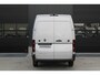 Renault Master T35 2.0 dCi 170pk L2H2 Extra - Navigatie - Camera - 270 gr deuren - Parkeersensoren - Draadloos laden - Rijklaar