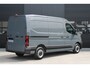 Renault Master T35 2.0 dCi 170pk L2H2 Extra - Navigatie - Camera - 270 gr deuren - Parkeersensoren - Draadloos laden - Rijklaar