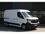 Renault Master T35 2.0 dCi 170pk L2H2 Extra - 2x Schuifdeur - Navigatie - Blind Spot - Camera - Stoelverwarming - Verwarmde voorruit - Rijklaar