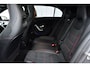 Mercedes-Benz A-klasse 180 Business Solution AMG | Pano-dak | Sfeerverlichting | Camera | NL-Auto |