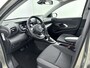 Toyota Yaris 1.5 Hybrid Dynamic Navi | Lichtmetalen Velgen | Apple Carplay/Android Auto | Buitenspiegels Elektrisch + Verwarmd | Elektrische Ramen Voor/Achter |