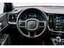 Volvo V60 2.0 T6 Plug-in hybrid AWD Plus Dark | Trekhaak | 19" | Black Pack | Sportstoelen | Getint glas | Adapt. Cruise | Electr. Bed. Stoelen