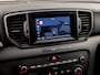 Kia Sportage 1.6 GDI DynamicLine (APPLE CARPLAY, NAVIGATIE, LEDER, STUUR/STOELVERWARMING, GETINT GLAS, SPORTSTOELEN, CAMERA, CRUISE, NIEUWE APK, NIEUWSTAAT)