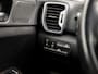 Kia Sportage 1.6 GDI DynamicLine (APPLE CARPLAY, NAVIGATIE, LEDER, STUUR/STOELVERWARMING, GETINT GLAS, SPORTSTOELEN, CAMERA, CRUISE, NIEUWE APK, NIEUWSTAAT)