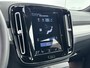 Volvo XC40 T4 Recharge Plus Dark | 18" Allseason | Trekhaak | Elektr. verst. Stoelen | Harman Kardon | Adaptieve Cruise | BLIS | Stoel/Stuurverwarming | Keyless | Parkeercamera