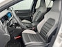Volkswagen Golf 1.4 eHybrid GTE 245pk DSG/AUTO | Achteruitrijcamera | Adaptive cruise control | Navigatie | Panoramadak | Lederen bekleding | Stoelverwarming | 17" LMV