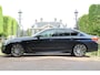 BMW 5-Serie 520d xDrive M-SPORT | ADAPTIVE CRUISE | MEMORY SEATS | HEAD-UP | DODE HOEK DETECTIE | STOEL + STUUR VERWARMING | 19'' LMV | ALCANTARA SPORT STOELEN | PRACHTIGE STAAT!