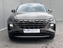 Hyundai Tucson 1.6 T-GDI HEV Comfort Smart Automaat / Dealer onderhouden / Afneembare trekhaak 1.650 kg / Elektrische klep / Adaptieve CC / Stuur- & stoelverwarming  / Navigatie / Camera / Apple Carplay Android / 19" LM + all season banden /