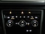 Volkswagen T-Roc 1.0 TSI 110 PK Style Business | Navigatie Via Smartphone | Stoel & Stuurwielverwarming | Trekhaak | Adaptieve Cruise Control |
