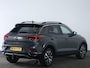 Volkswagen T-Roc 1.0 TSI 110 PK Style Business | Navigatie Via Smartphone | Stoel & Stuurwielverwarming | Trekhaak | Adaptieve Cruise Control |