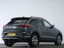 Volkswagen T-Roc 1.0 TSI 110 PK Style Business | Navigatie Via Smartphone | Stoel & Stuurwielverwarming | Trekhaak | Adaptieve Cruise Control |