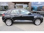 Volkswagen T-Roc 1.5 TSI Sport | AUTOMAAT | Navigatie | Adaptieve Cruise Control | Bluetooth | Climate Control | | Airco (automatisch) | Audioinstallatie met CD-speler | Bluetooth telefoonvoorbereiding