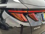Hyundai Tucson 1.6 T-GDI 265pk PHEV Premium 4WD (299,- p/m Demo Deal!) | Leder | Carplay | Climate | Keyless | Navigatie | Elek. Klep | Full - Led | 360 Camera | KRELL Audio | Elek. Stoelen | 19" Lichtmetaal | Winterpakket | Stoelventilatie | Dodehoek Detectie