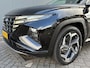 Hyundai Tucson 1.6 T-GDI PHEV 265pk Premium Sky 4WD (299,- p/m Demo Deal!) | Leder | Carplay | Climate | Keyless | Navigatie | Elek. Klep | Full - Led | 360 Camera | KRELL Audio | Elek. Stoelen | 19" Lichtmetaal | Winterpakket | Stoelventilatie | Panoramadak | Dodehoek Detectie