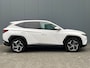 Hyundai Tucson 1.6 T-GDI 265pk PHEV Premium 4WD (299,- p/m Demo Deal!) | Leder | Carplay | Climate | Keyless | Navigatie | Elek. Klep | Full - Led | 360 Camera | KRELL Audio | Elek. Stoelen | 19" Lichtmetaal | Winterpakket | Stoelventilatie | Dodehoek Detectie
