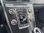 Volvo XC60 T5 R-Design | Dealer Onderhouden | Stoelverwarming | Standkachel  |  Panoramadak | Parkeersensoren V+A | Parkeercamera |