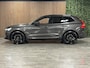 Volvo XC60 T8 AWD Recharge Ultimate Dark Heico volledig+Polestar en Vol! | Luchtvering | Bowers & Wilkins | Trekhaak | 360° Camera | 22 inch | 455pk | Head-Up Display | Adaptieve Cruise Control | Stoelverwarming voor+achter | Stuurwielverwarming | Full LED Meesturende koplampen | Pilot Assist | BLIS Dode hoek Detectie | Schuifdak | Elektrische voorstoelen geheugen | Contour Stoelen | Zitting verlenging voorstoelen | Lederen dashboard | Google Infotainment | Keyless Drive | Parkeersensoren voor+achter | Privacy Glass | Elektrisch bedienbare achterklep | DAB Radio | Apple Carplay/Android Auto | Draadloos telefoon opladen | Voorverwarming met Volvo On Call App | Platinum Grey Metallic |
