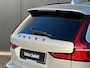 Volvo V60 T6 Plug-in hybrid AWD Ultra Dark | Panoramadak | Head-up Display | Harman Kardon | Leder | Adaptieve Cruise Control | Trekhaak |