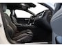 Volvo V60 T6 350PK AWD Plus Dark | Trekhaak | 360° | Contourstoelen | HK | All Season