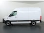 Mercedes-Benz Sprinter 317 CDI | Aut. | L2 H2 | Pro | Navigatie | Spiegelpakket | Verwarmde Comfort Chauffeursstoel en Bijrijdersbank | Achterdeuren 270 Graden | Airco | Cruisecontrol | Dodehoekassistent | Parkeerpakket met Achteruitrijcamera | Certified |