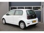 Volkswagen Up! 1.0 49kw 66pk Active Cruisecontrol , Stoelverwarming , Navi via App, Achteruitrijcamera , Parkeersensoren , DAB+ radio , Multifunctioneel stuurwiel.etc.