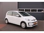Volkswagen Up! 1.0 49kw 66pk Active Cruisecontrol , Stoelverwarming , Navi via App, Achteruitrijcamera , Parkeersensoren , DAB+ radio , Multifunctioneel stuurwiel.etc.