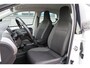 Volkswagen Up! 1.0 49kw 66pk Active Cruisecontrol , Stoelverwarming , Navi via App, Achteruitrijcamera , Parkeersensoren , DAB+ radio , Multifunctioneel stuurwiel.etc.