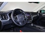 Volvo XC60 T6 Recharge AWD Plus Dark - Panorama/schuifdak - IntelliSafe Assist & Surround - 360º Camera - Verwarmde voorstoelen, stuur & achterbank - Parkeersensoren voor & achter - Elektr. bedienb. voorstoelen met geheugen - Draadloze tel. lader - Elektr. inklapbare trekhaak - 19' LMV
