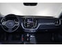 Volvo XC60 T6 Recharge AWD Plus Dark - Panorama/schuifdak - IntelliSafe Assist & Surround - 360º Camera - Verwarmde voorstoelen, stuur & achterbank - Parkeersensoren voor & achter - Elektr. bedienb. voorstoelen met geheugen - Draadloze tel. lader - Elektr. inklapbare trekhaak - 19' LMV
