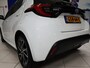 Toyota Yaris 1.5 Hybrid Dynamic + | Stoelverwarming | Apple CarPlay/Android auto | Cruise control adaptive | Climate Control | Achteruitrijcamera | LM Velgen |