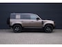 Land Rover Defender 110 2.0 P300e 110 X-Dynamic HSE | HNP € 120.744,- | Verwarmd stuur | 22 inch | Head up Display | Black Pack