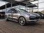 Porsche Cayenne Coupé 3.0 E-Hybrid | SPORTDESIGN | SPORTUITLAATSYSTEEM | SPORTCHRONO | PDLS + | PASM LUCHTVERING | BOSE | 360 CAMERA | SOFTCLOSE | 18-WEG STOELEN | 21 INCH |