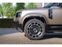 Land Rover Defender 110 2.0 P300e 110 X-Dynamic SE HNP € 129.477 / 22 inch Octa STYLE / Matt Frozen Bronze  / Sidesteps zwart