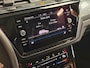 Volkswagen Touran 1.4 TSI Highline Business R 7p | Pano | Trekhaak | Stoel/Stuur verwarming | Camera | Carplay