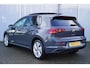 Volkswagen Golf 1.5 eHybrid 204pk Life Edition | SoH 100% | Panoramadak | Trekhaak | Achteruitrijcamera