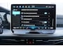 Volkswagen Golf 1.5 eHybrid 204pk Life Edition | SoH 100% | Panoramadak | Trekhaak | Achteruitrijcamera