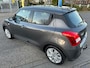 Suzuki Swift 1.2 // Trekhaak // All season banden // Honingraad grill // Stootlijsten // Rijklaarprijs!
