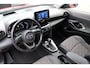Toyota Yaris Cross 1.5 Hybrid Executive | Rijklaar | Bi-Tone | Trekhaak | Blind Spot | Head Up | Stoelverw. | Sensoren v+a | JBL | Half-leder