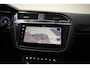 Volkswagen Tiguan Allspace 1.5 TSI R Line Highline Aut. [ Panorama LED Trekhaak Stoel-en stuurverwarming ]