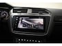 Volkswagen Tiguan Allspace 1.5 TSI R Line Highline Aut. [ Panorama LED Trekhaak Stoel-en stuurverwarming ]