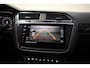 Volkswagen Tiguan Allspace 1.5 TSI R Line Highline Aut. [ Panorama LED Trekhaak Stoel-en stuurverwarming ]